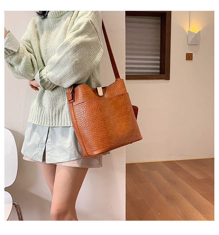 Title 6, One shoulder Bucket Bag