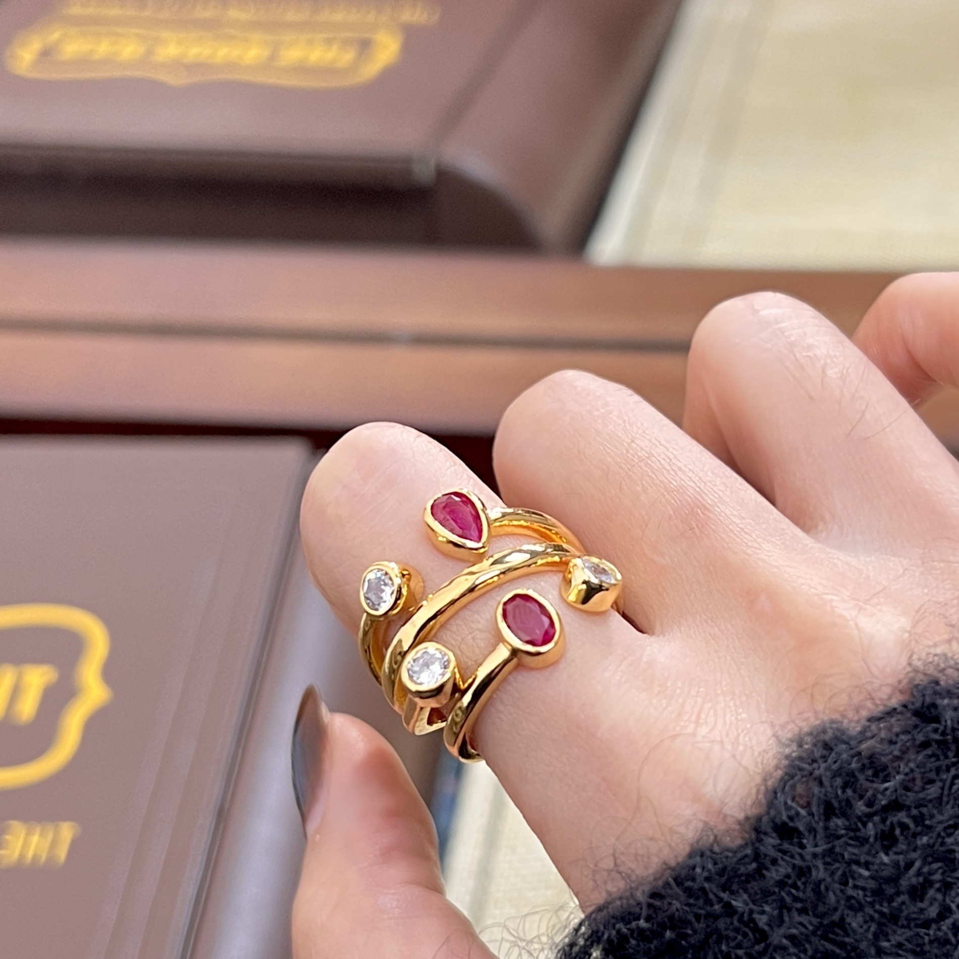 Retro Light-luxury Asymmetrical Cross Ring