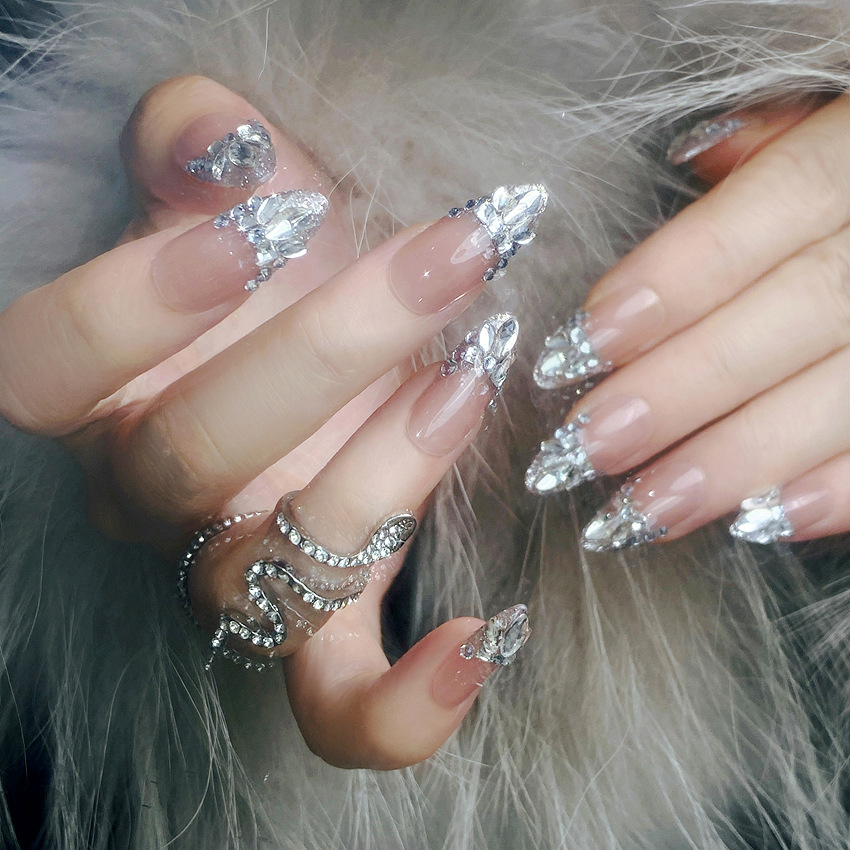 Finished Wearable Nails Glamorous Rhinestones Soft Bridal Beauty