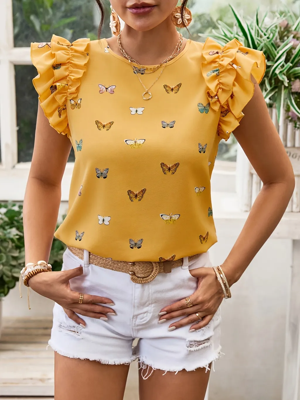 Short-sleeved Crew-neck Polka-dot Base Shirt - Yellow