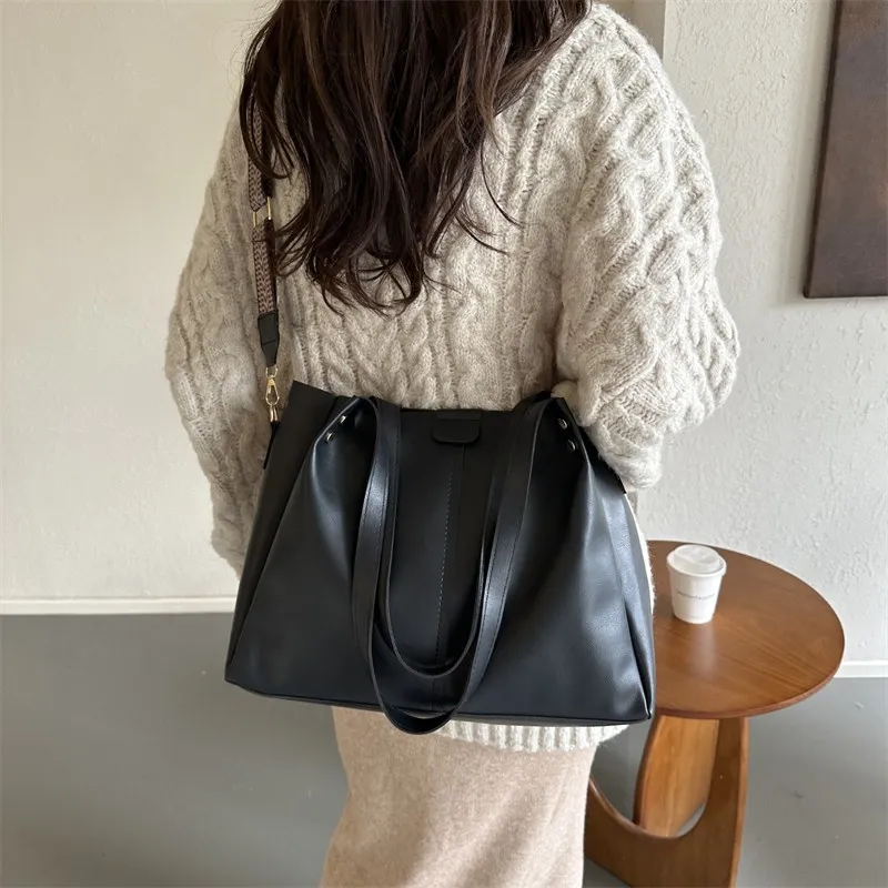 Fashion Tote PU Shoulder Crossbody Underarm Bag - Black