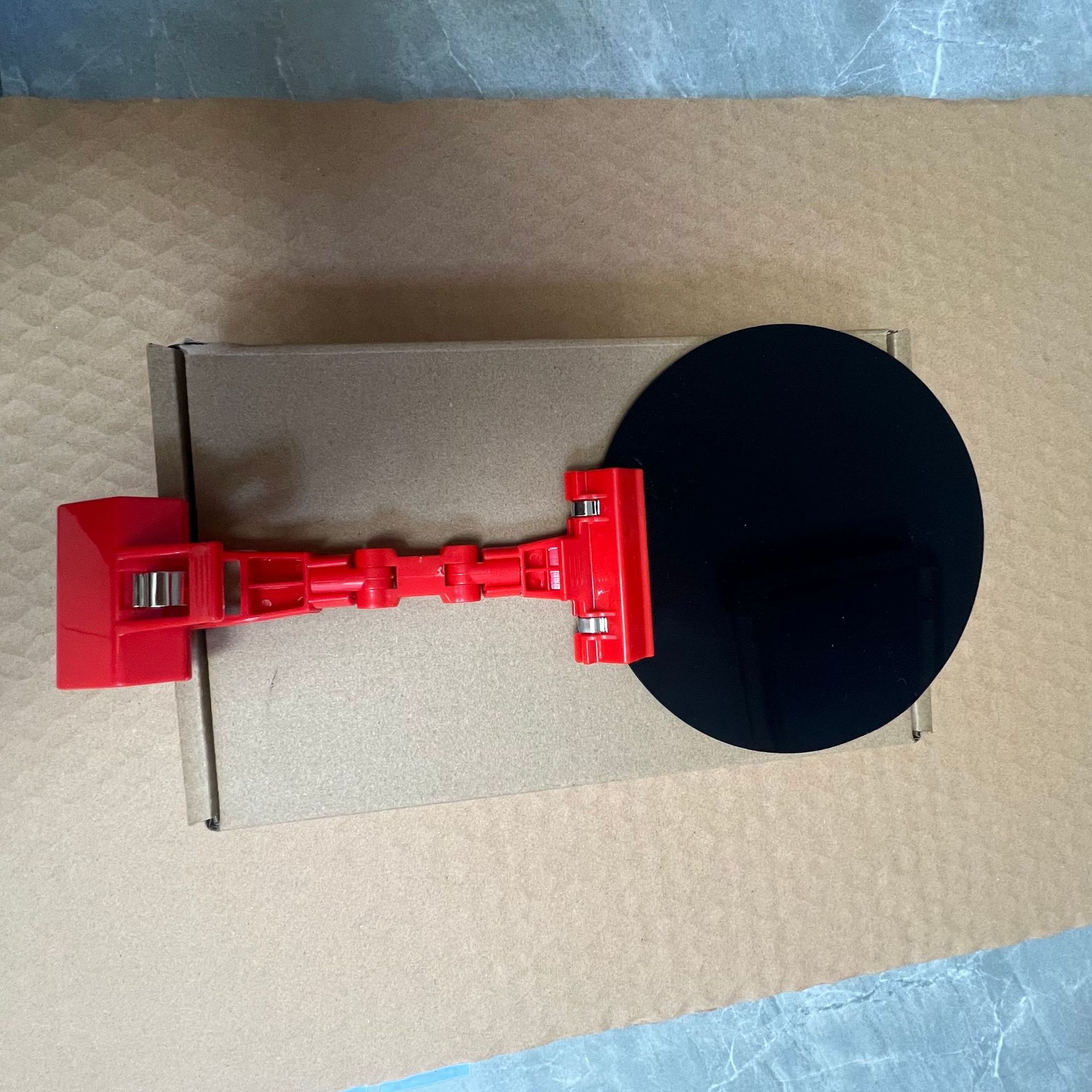 18cm Round Red