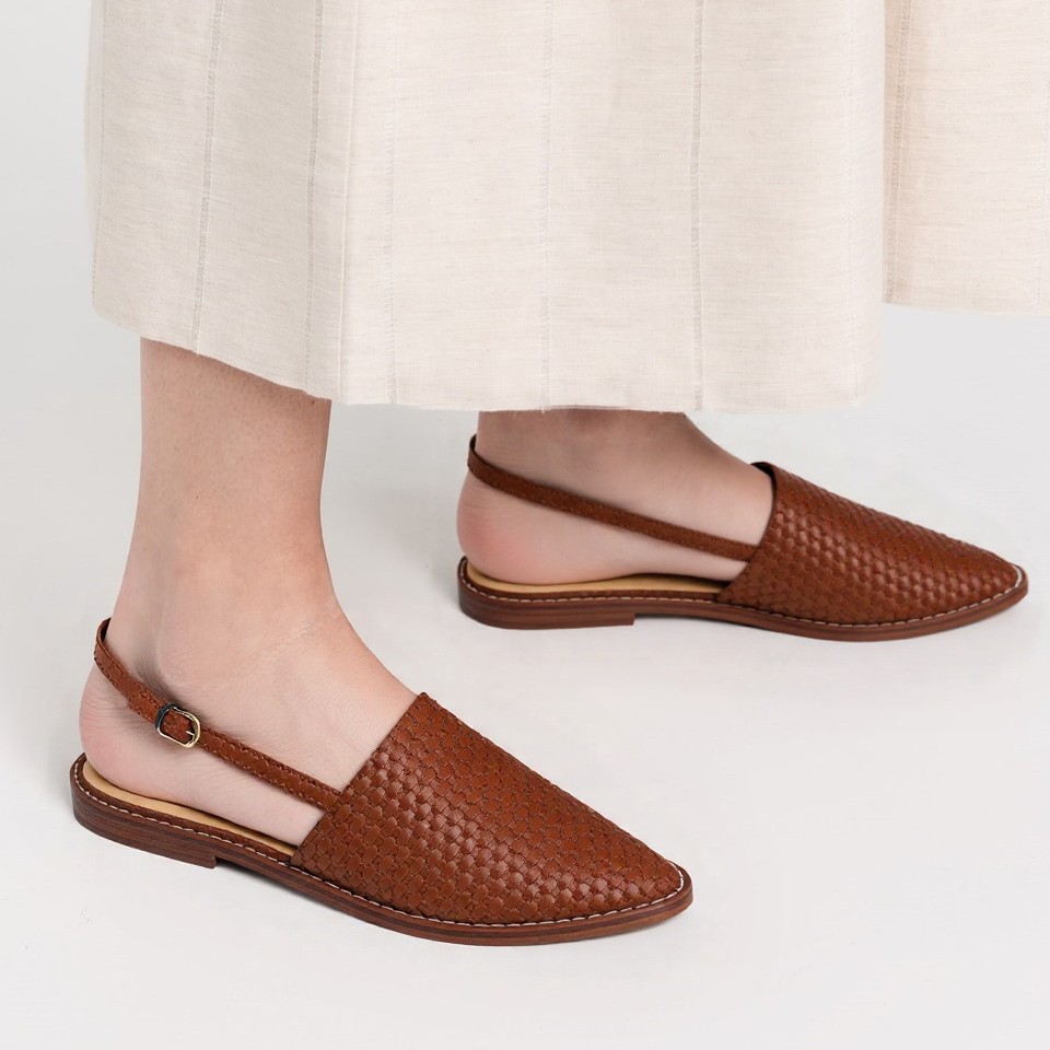 Extra-large Plus-size Woven-toe Sandals For Women
