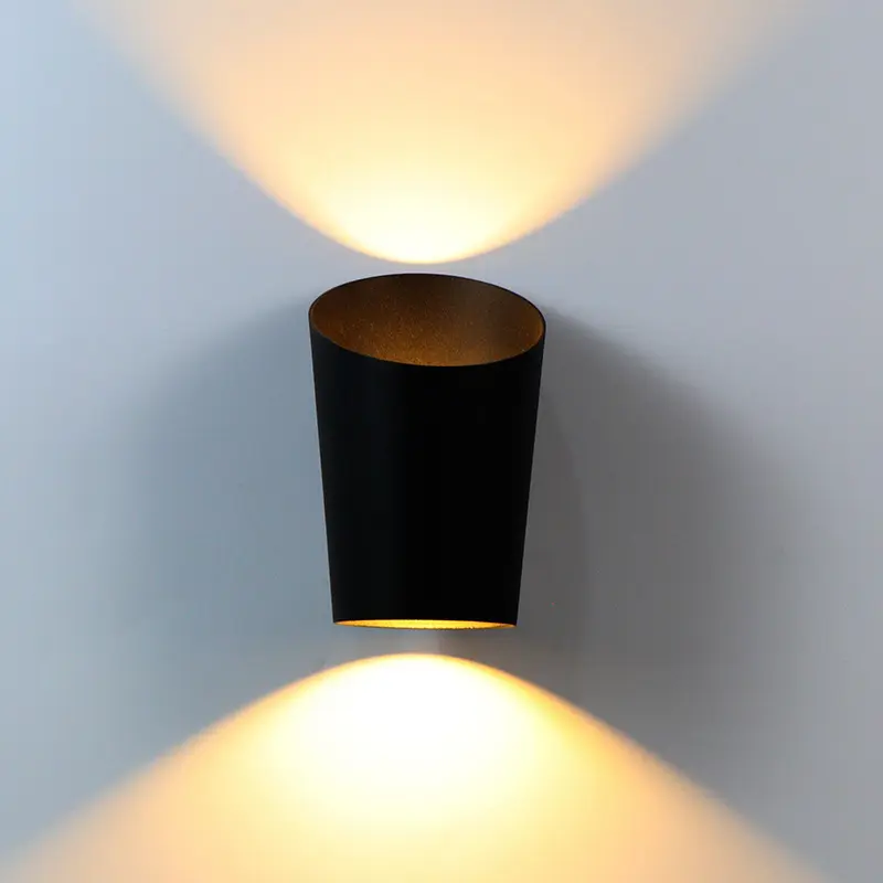Minimalist Modern Bedroom Wall Lamp