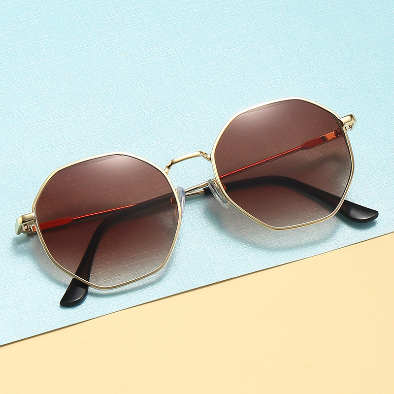 Women's Fashionable Retro Metal Frame Sunglasses - Image 9