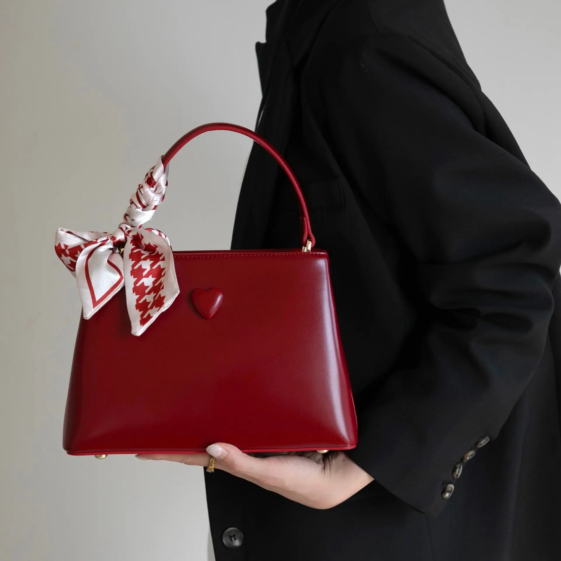 Large-capacity Crossbody Shoulder And Tote Womens Bag