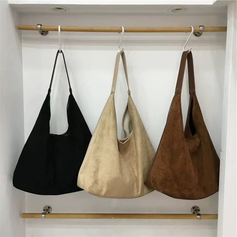 Womens Stylish Retro Large-Capacity Shoulder Bag