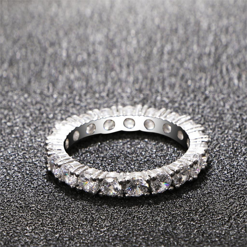 Fashionable Single-row Fully Diamond-studded Ring