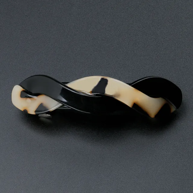 Acetate Large Spring Clip Leopard Hairpin Beige Leopard Print Large - Shop at LoveMi