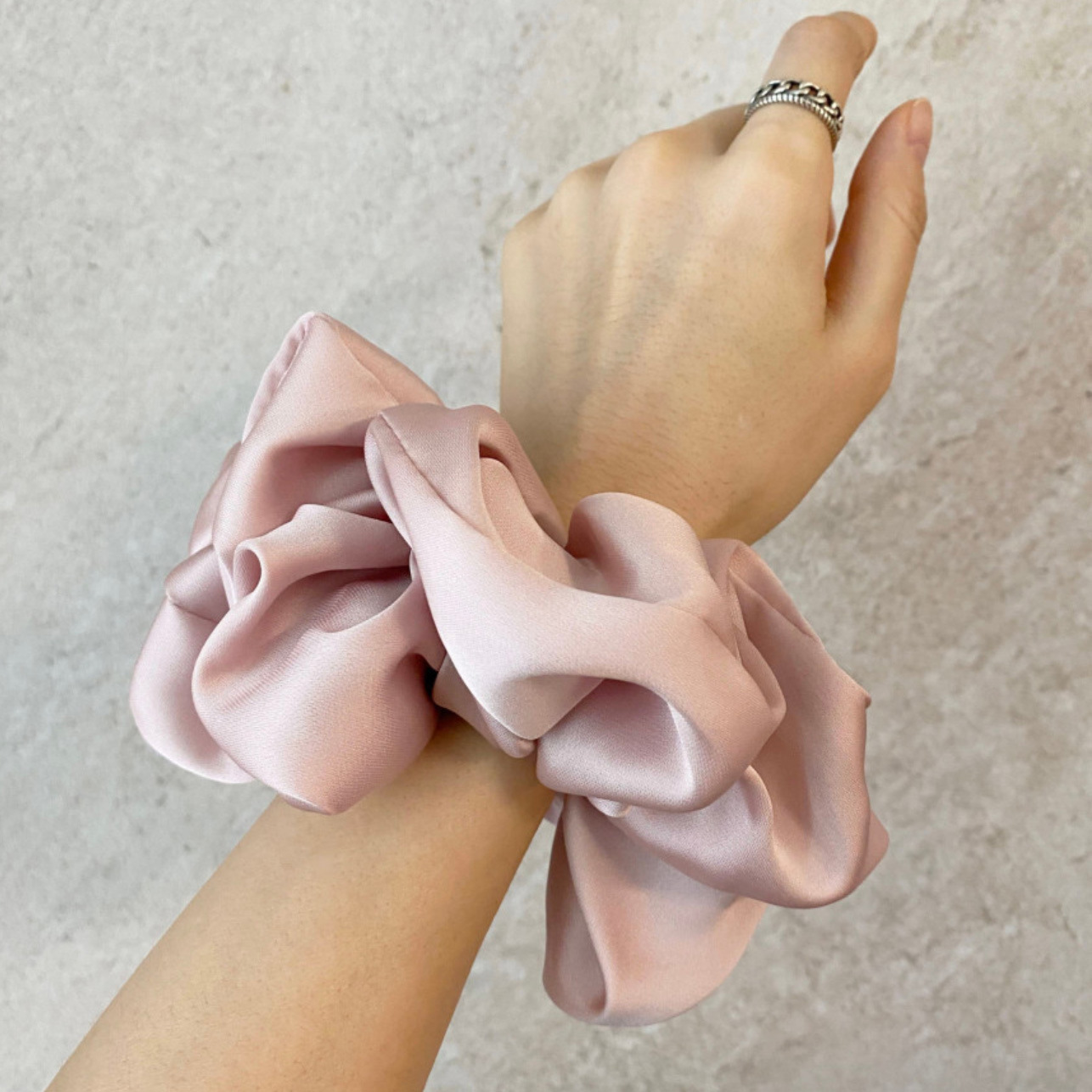 Title 4, Simple Female Fashion Personality Satin Hair Ring