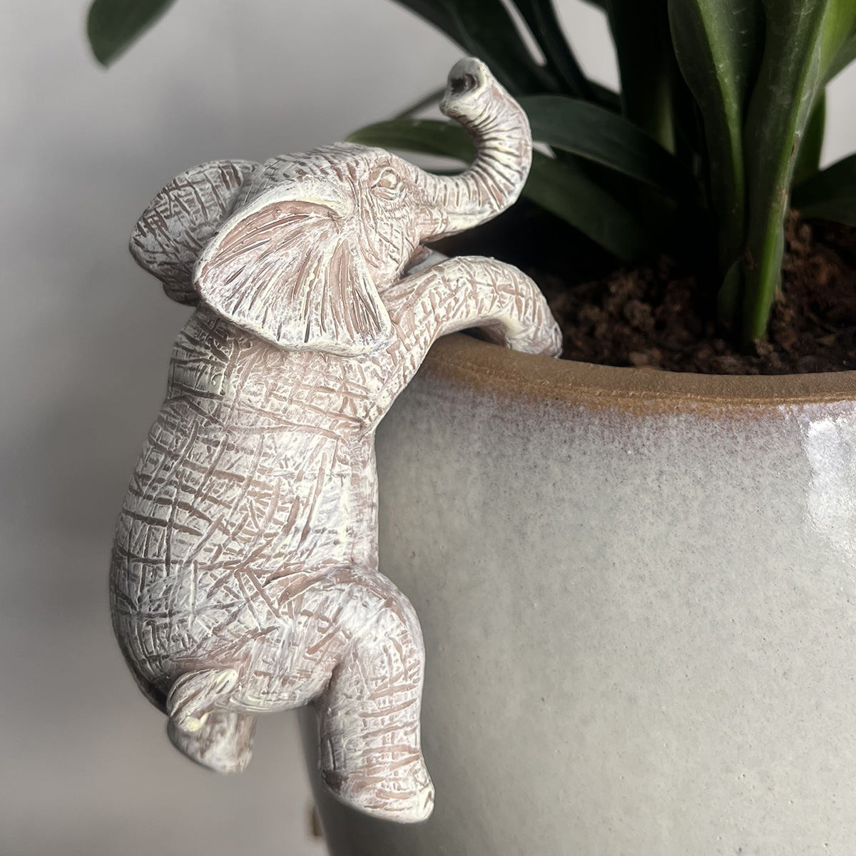 Title 2, Creative Elephant Animal Statue Resin Crafts