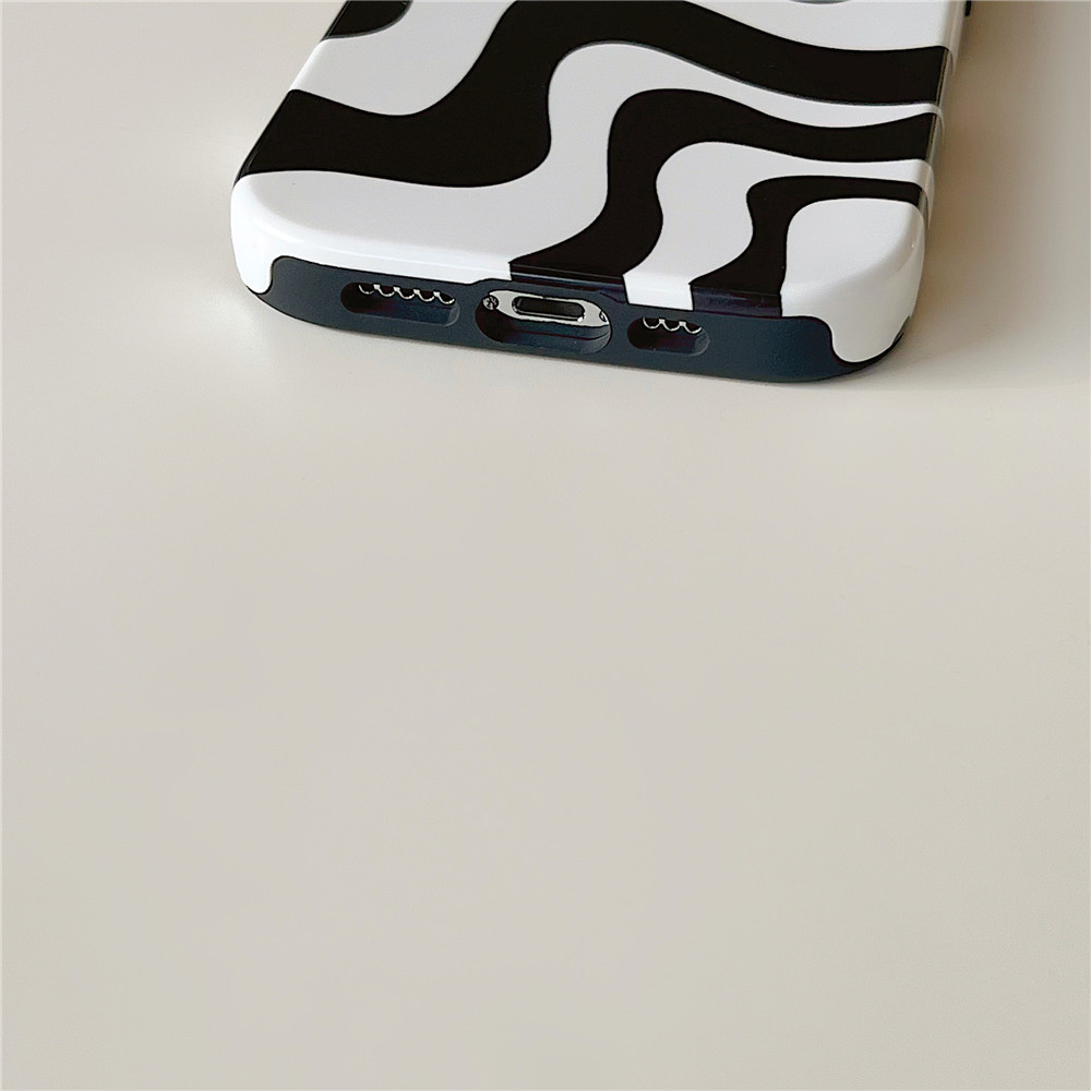 Ins Black And White Irregular Stripes Phone Case