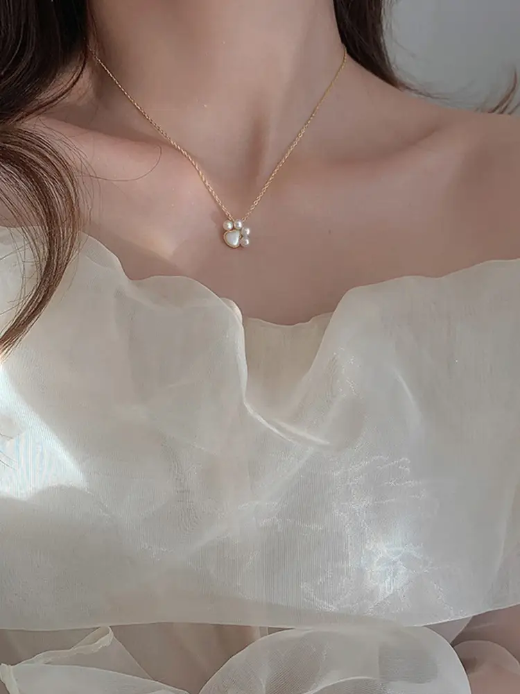 Cat's Paw Pearl Necklace Cute Sweet Beauty