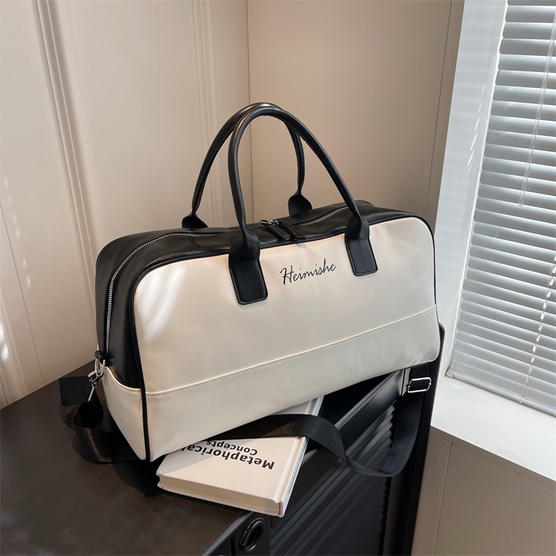 Womens Lightweight Versatile Crossbody Or Shoulder Daypack