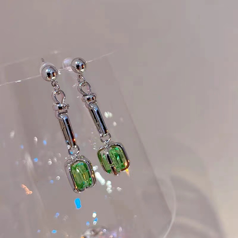 Niche Designer-Look High-End Cool Style Stud Earrings