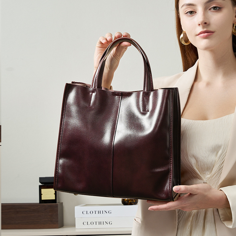 Genuine Leather High-End Womens Stylish And Versatile Handbag thumbnail 2