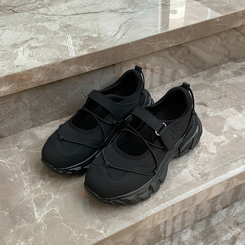 Chunky-soled Youthfully Cute Mary Jane Platforms Pumps — sole detail 5