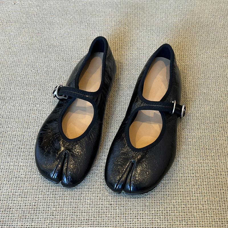 Retro Peep-toe Mary Jane Flat Shoes With A Single Strap Buckle