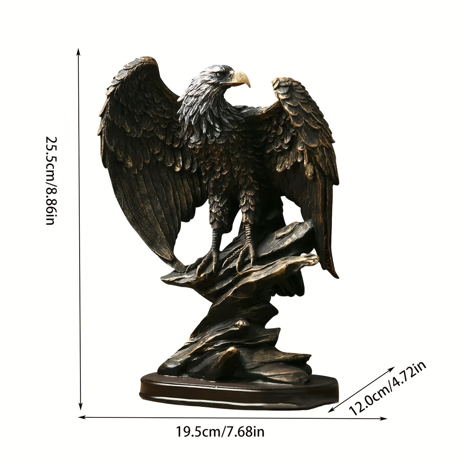 Aigle résine – détail sculpture