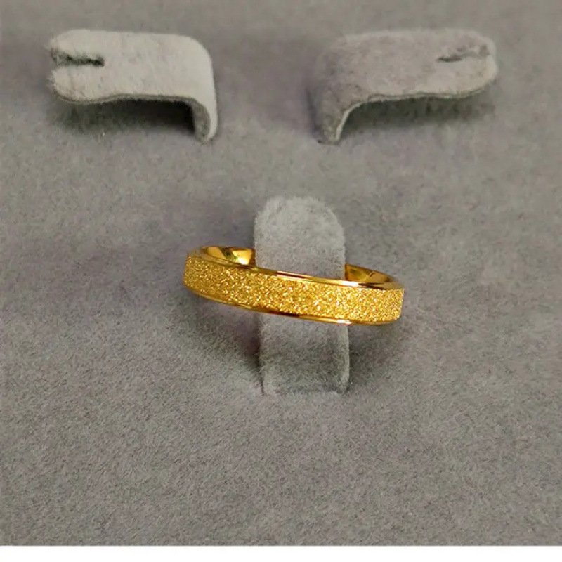 Influencer-approved Matte Studded Light-luxury Plain Ring