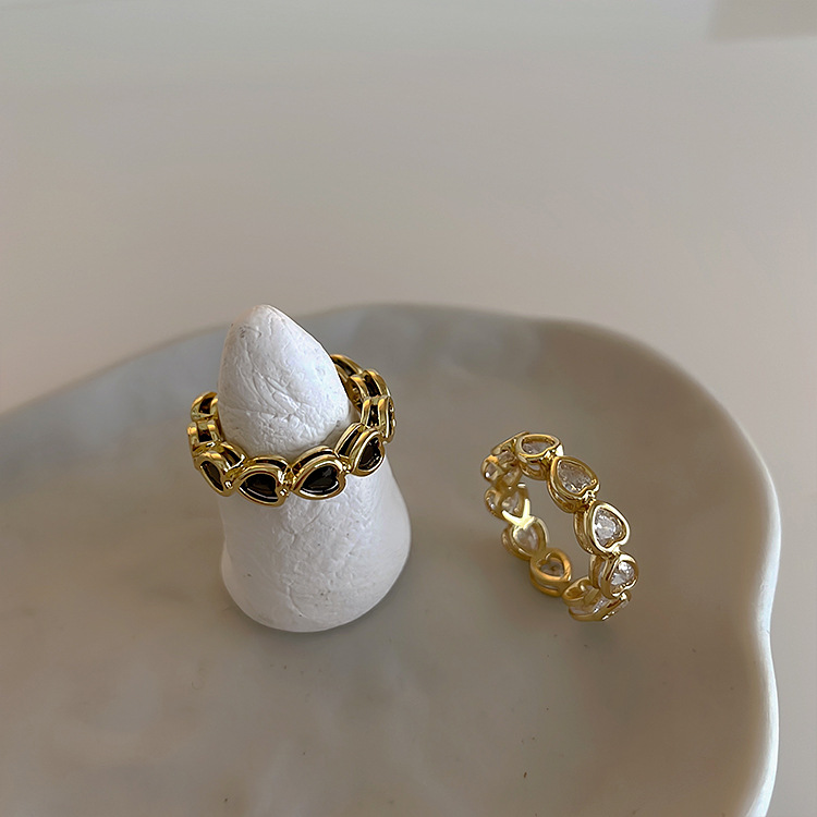 Retro Personality And Minimalism All-matching Graceful Heart-shaped Zircon Ring