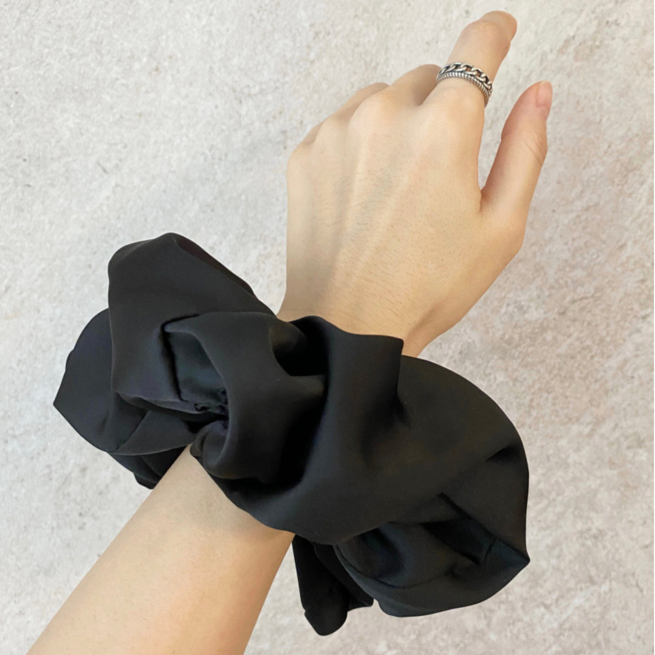 Title 17, Simple Female Fashion Personality Satin Hair Ring