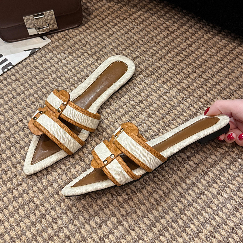 Slip-on Flat Slippers 25 e51881a4 388f 4b18 b0d6 8098e36b5a65