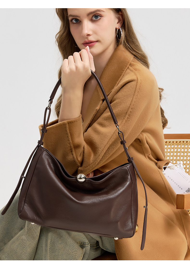 Bag in everyday lifestyle setting for urban wear