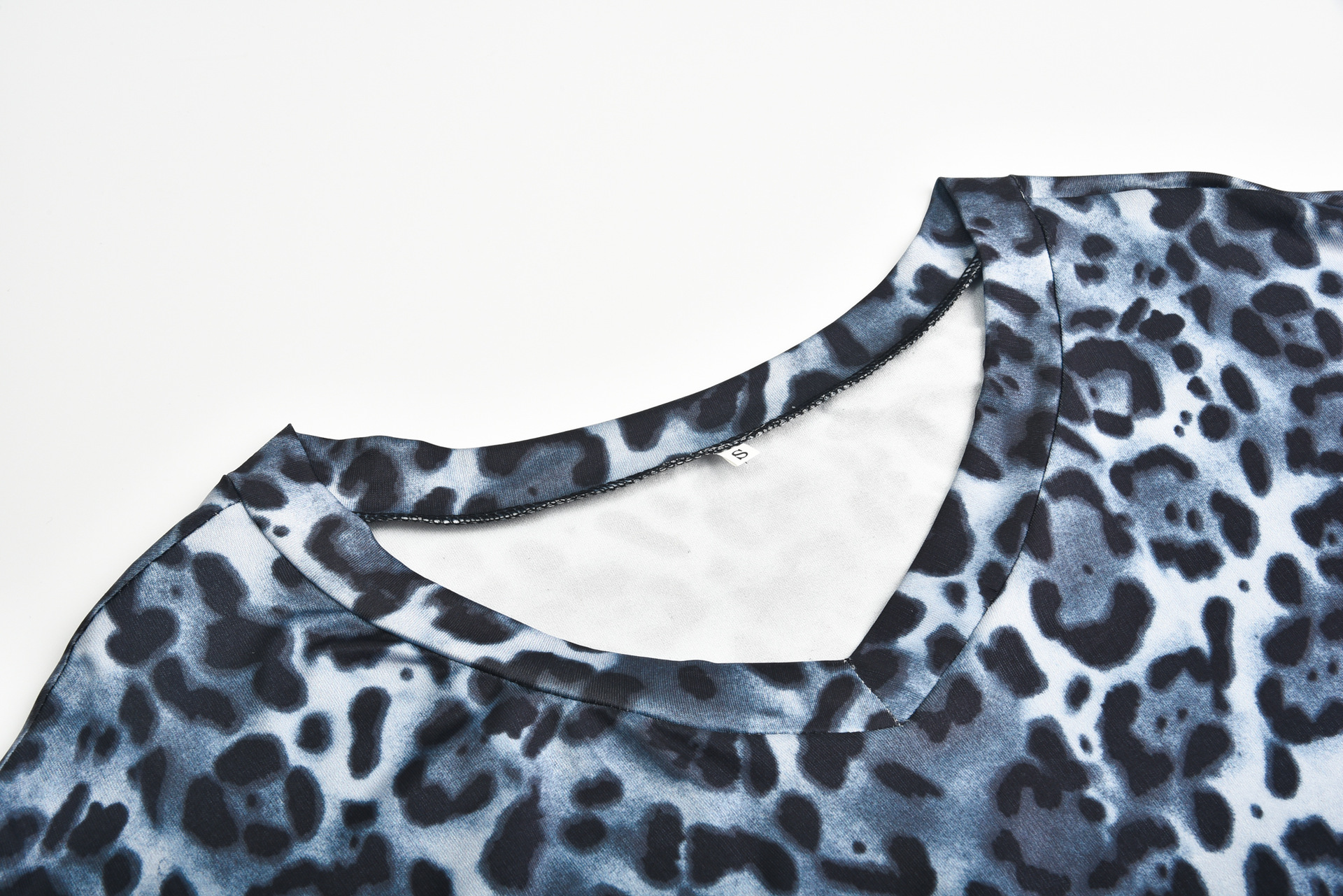 Title 14, Leopard print round neck long sleeves