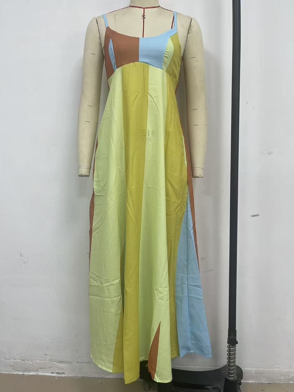 Buy Women's Clothing Online | Buy Trending Dresses for Women