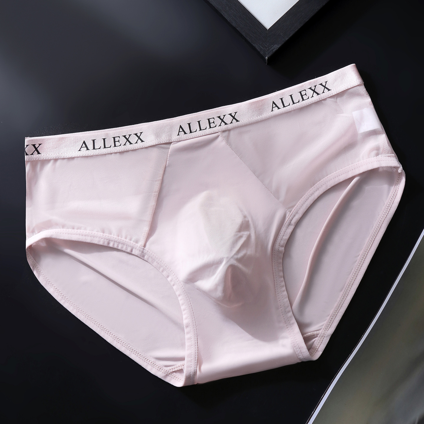 Ice Silk Mens Breathable Seamless Underwear