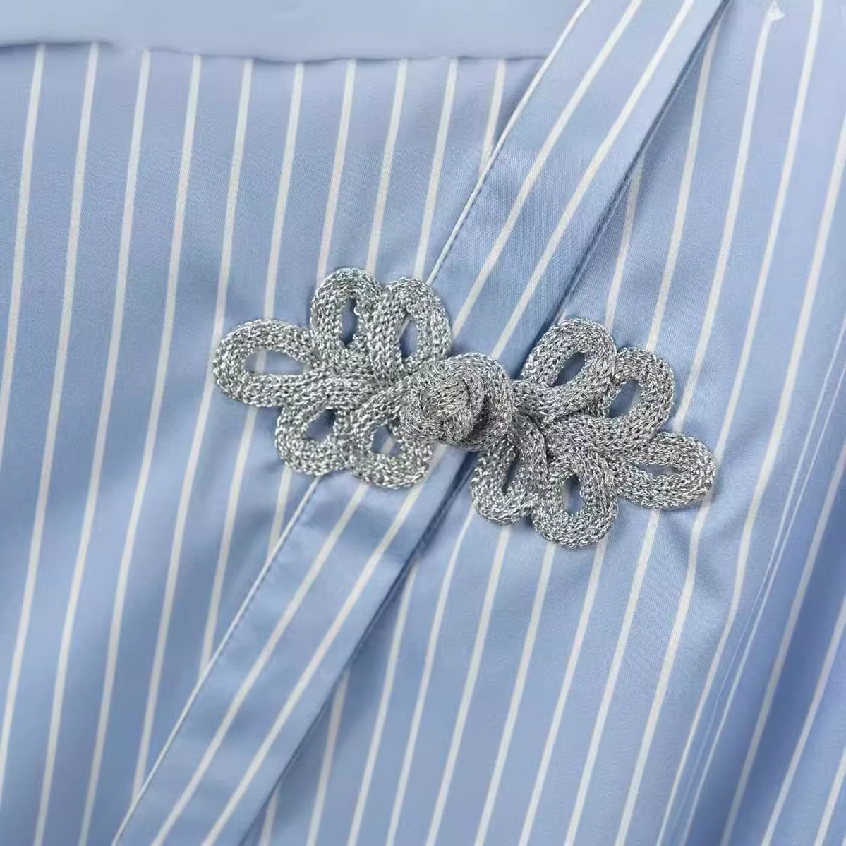 https://cf.cjdropshipping.com/quick/product/e639d4b1-a8cd-494f-be68-0f80fca219b6.jpg