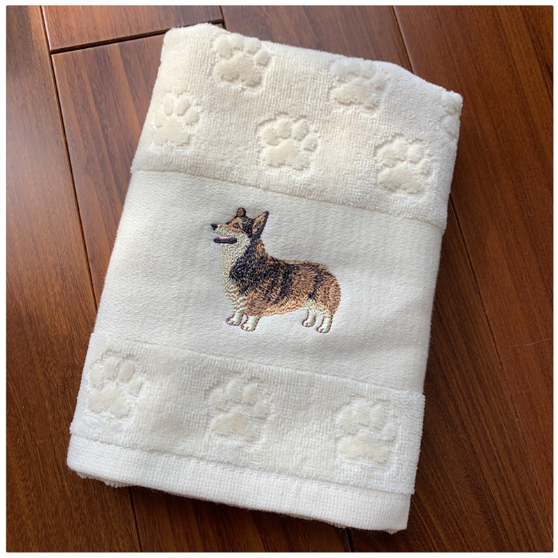 12 Cute Embroidered Towels