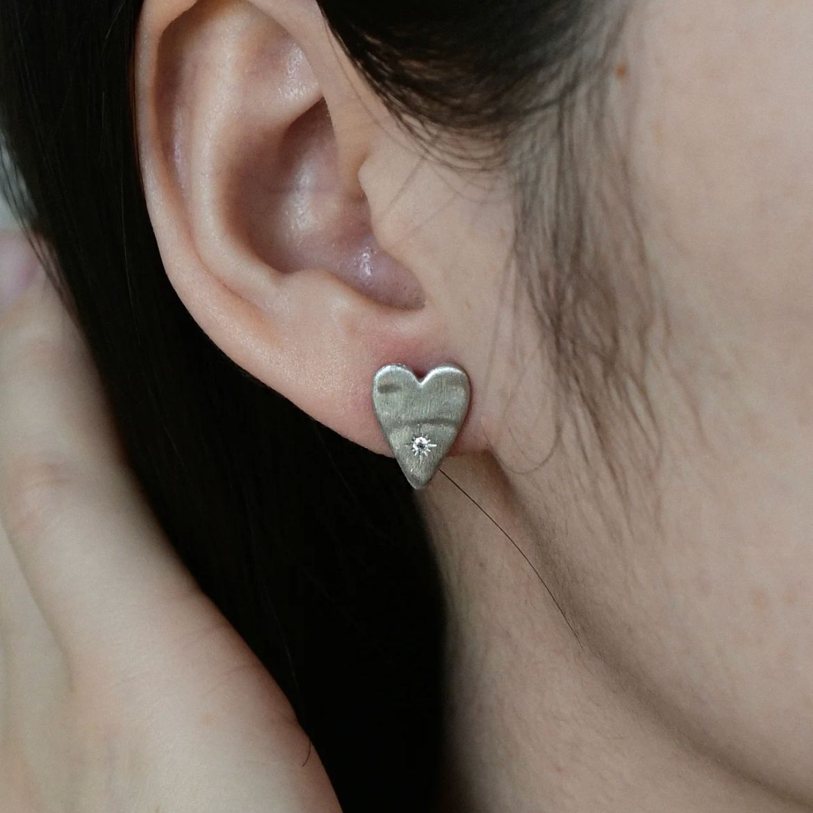 Sterling Silver Needle Wind Moonlight Love Heart Stud Earrings