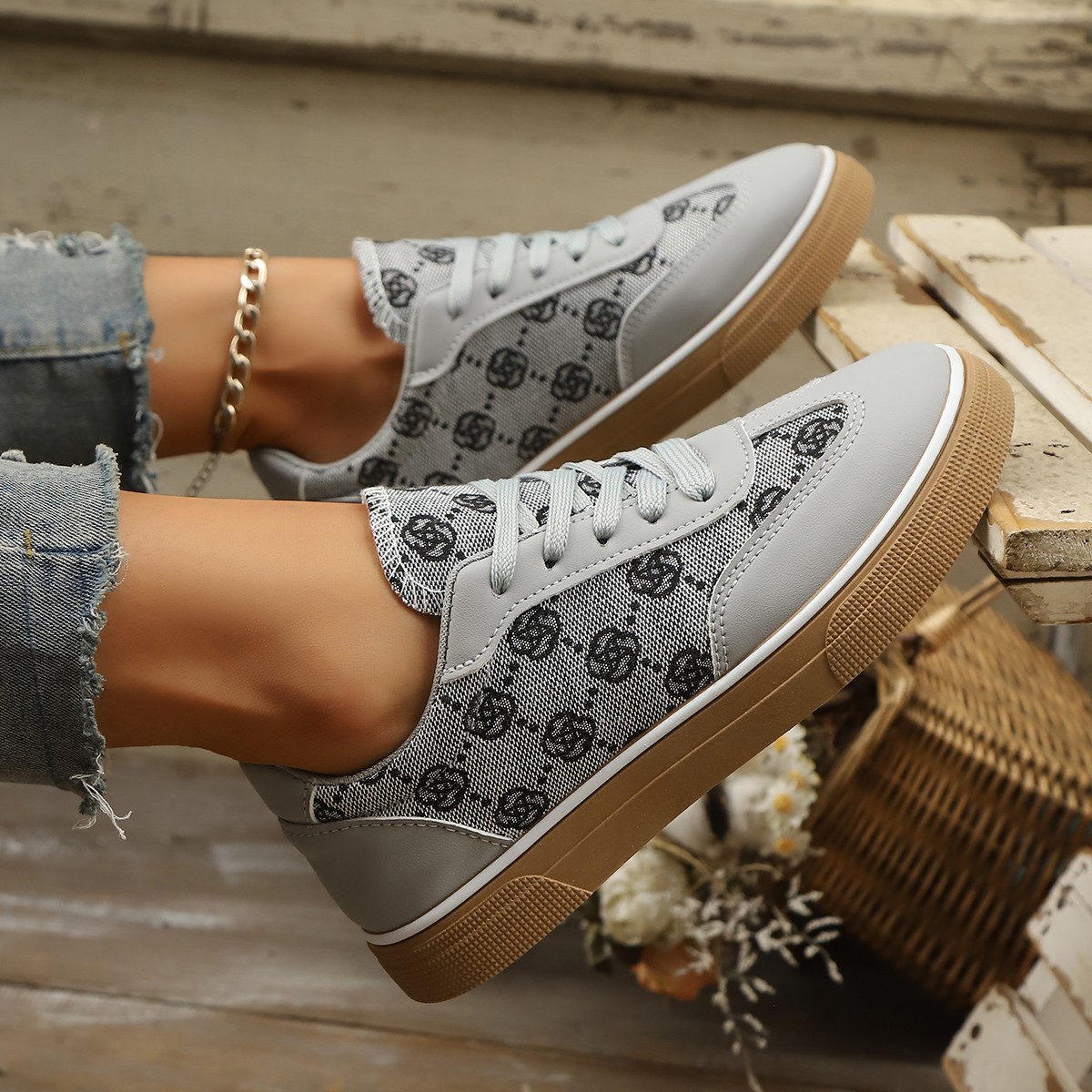 https://cf.cjdropshipping.com/quick/product/e7055d69-8bb0-4455-b5a7-4d270e3c9a80.jpg