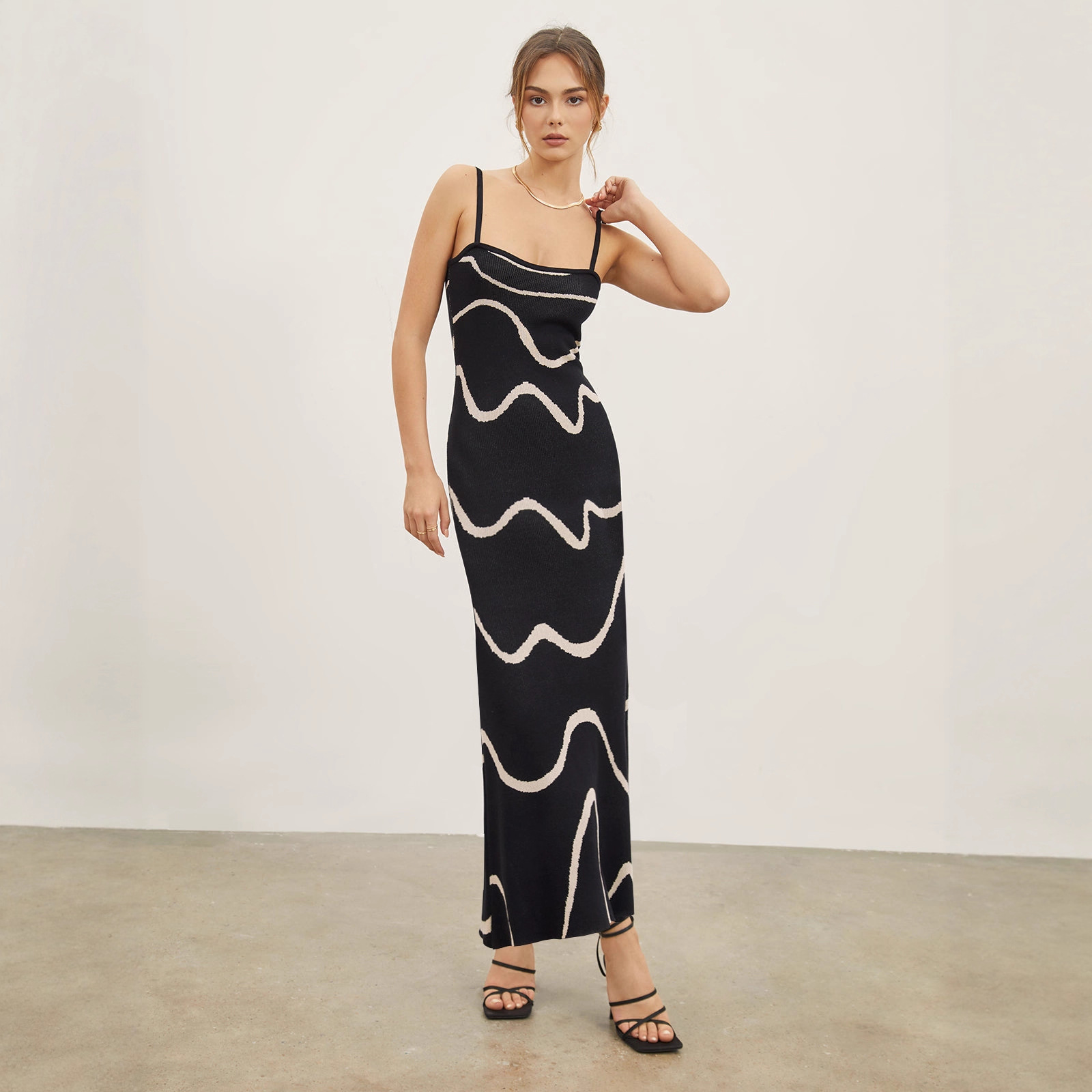 STRIPED KNITTED SEXY BODYCON