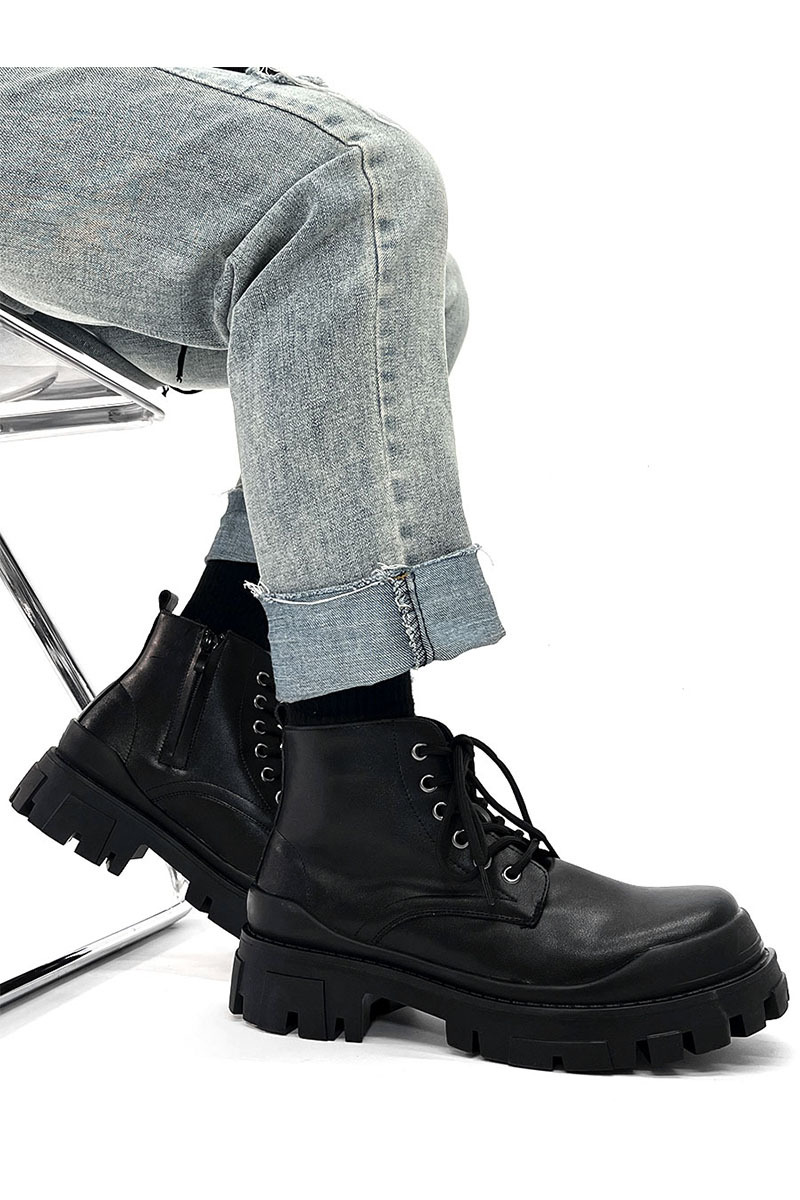 Title 22, British Style Black High-grade Boots