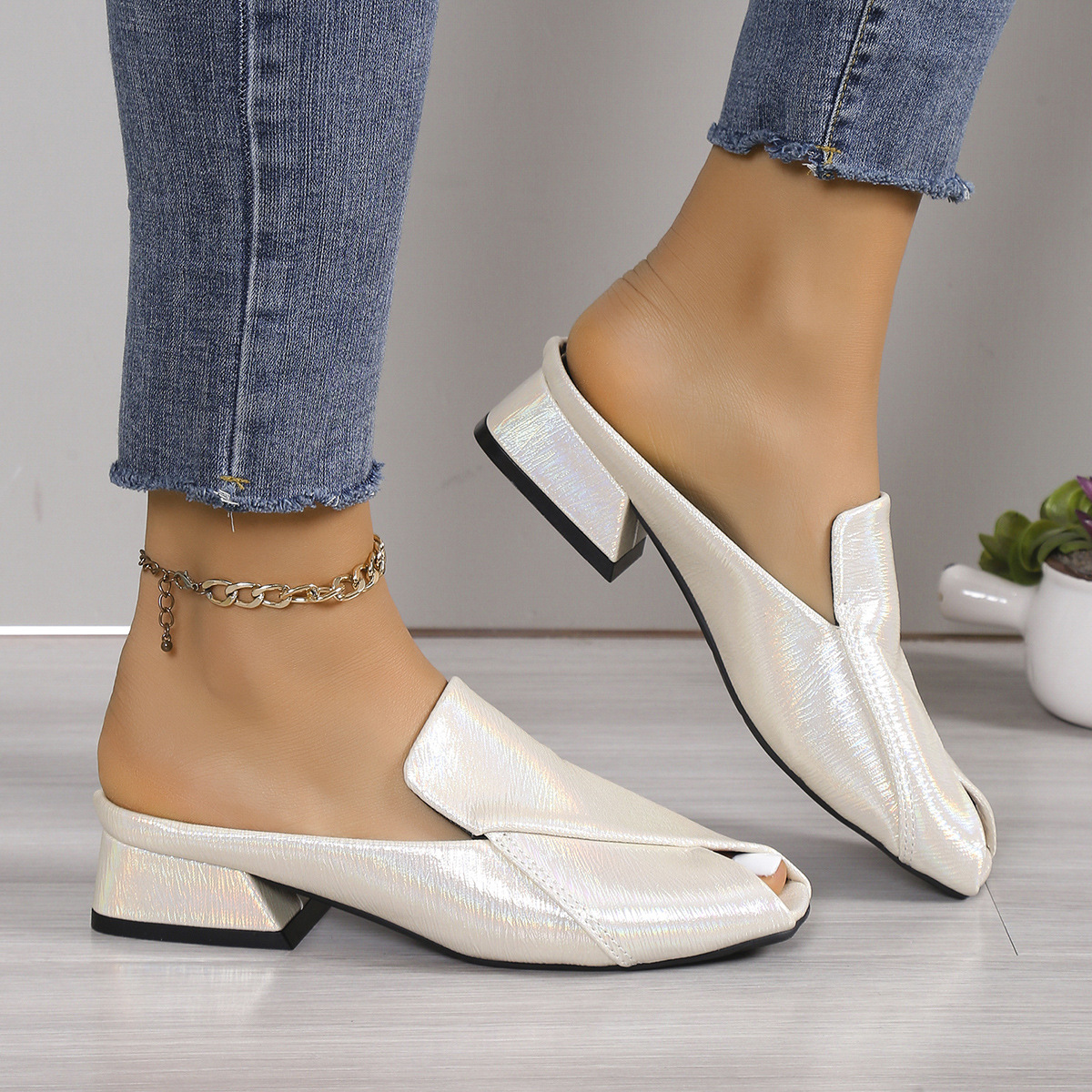 Square-Toe Mid-Heel Sandals, picture 4 of 11