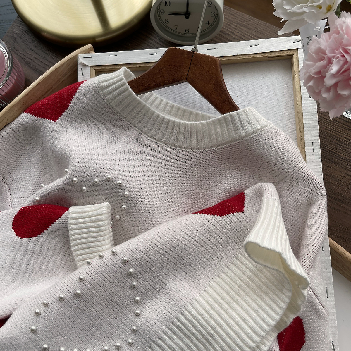 Women's Stylish Loose Round Neck Pearl Peach Heart Long Sleeve Sweater