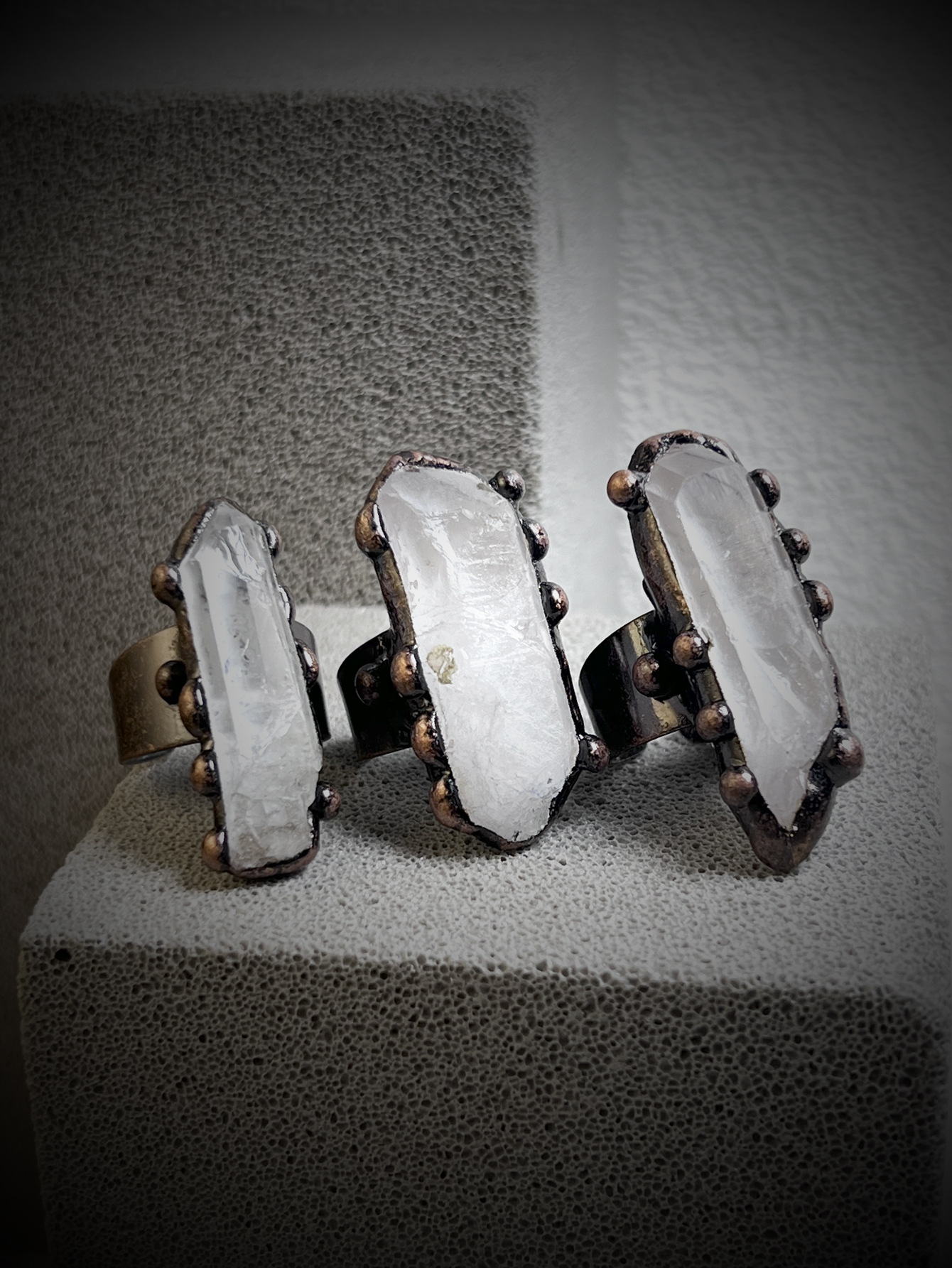 Retro Style Natural White Crystal Point Rough Stone Ring