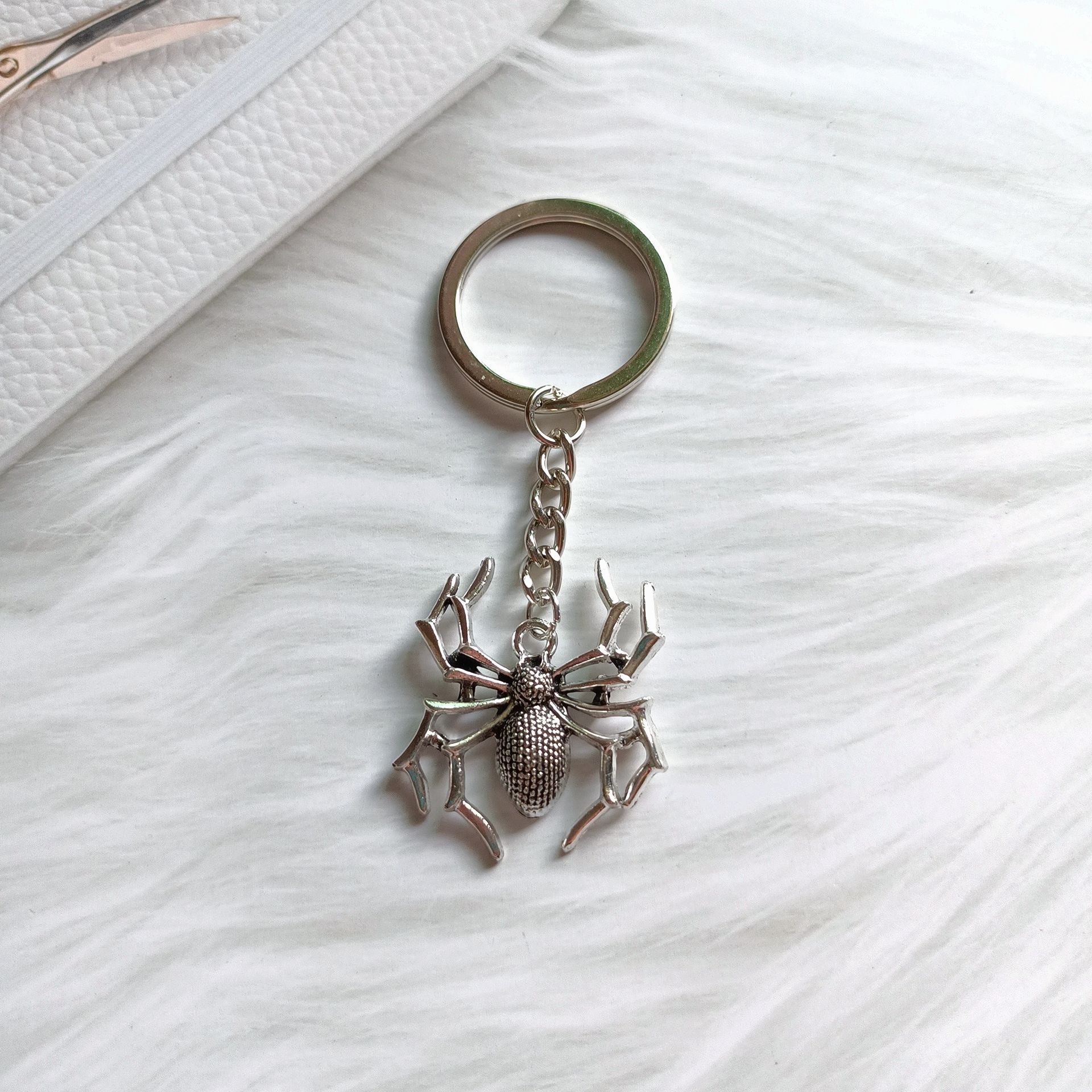 Men's Retro Halloween Ghost Festival Pendant Keychain