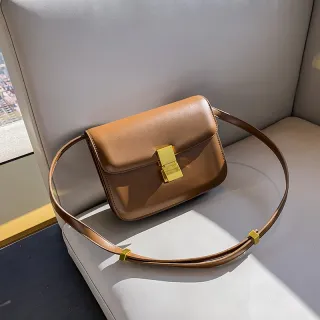 Women's Retro Leather Shoulder Messenger Bag - Caramel Color-M