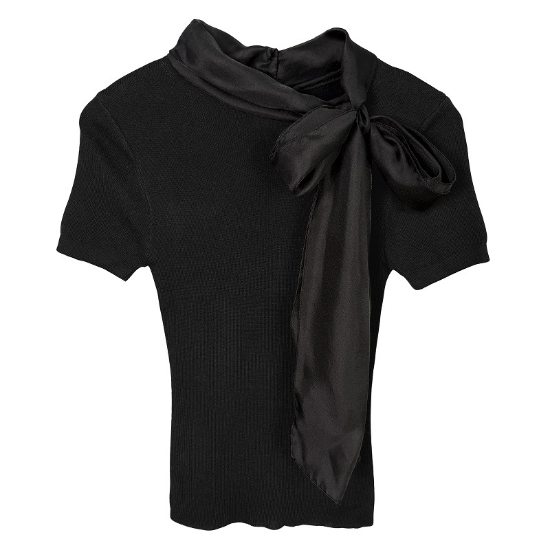 Figure-flattering Knitted Womens T-shirt With Fluttering Straps And Short Sleeves