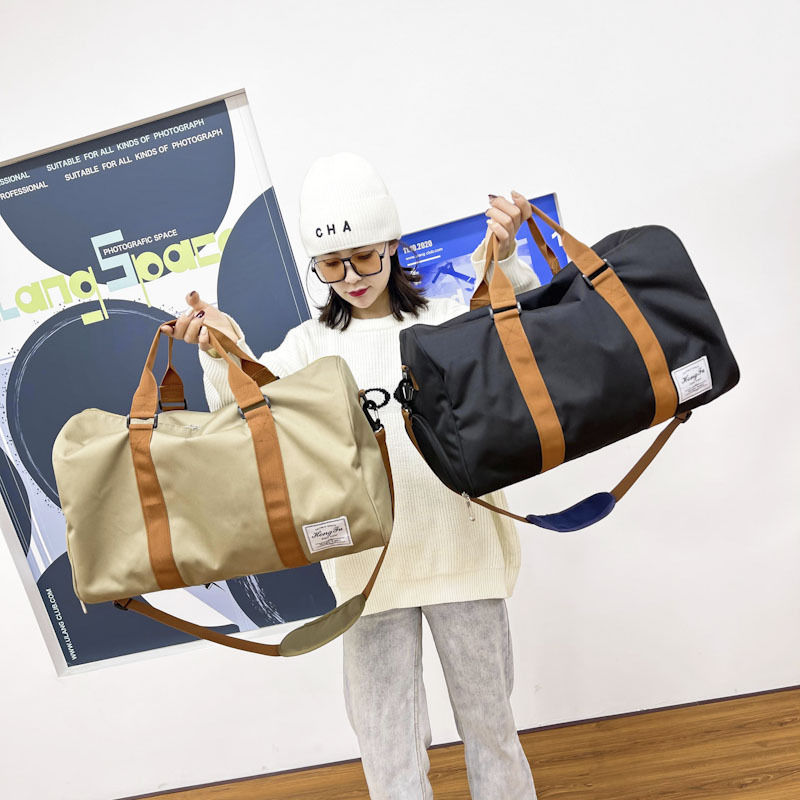 Fashionable Compartment Sports Fitness