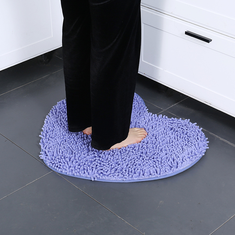 Chenille Bathroom Bath Mat With Water-absorbing And Non-slip Properties
