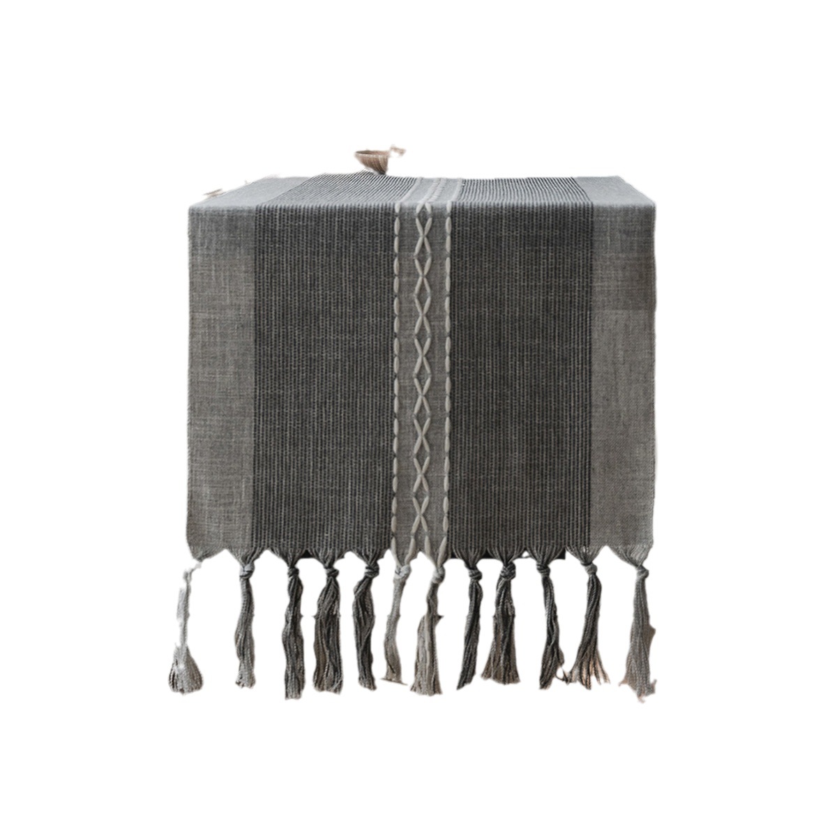 مفرش طاولة طويل بتصميم هندسي جانكار نوردك