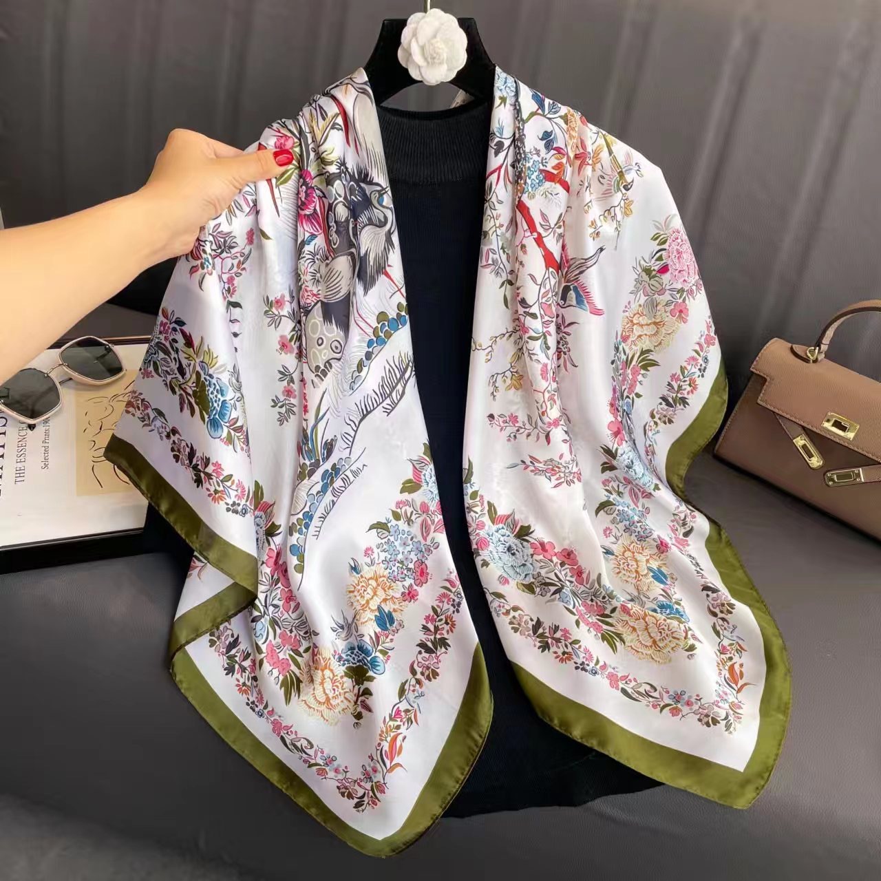Creative Exotic-print Versatile Silk Scarf