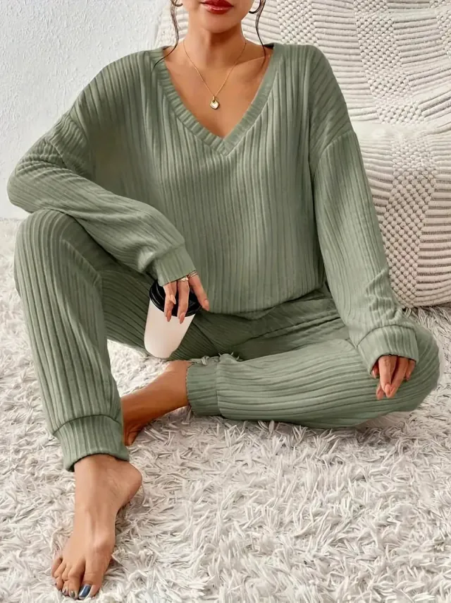 V neck Sports Suit, Solid Color Long sleeved Top And Pants Army Green - Shop at LoveMi