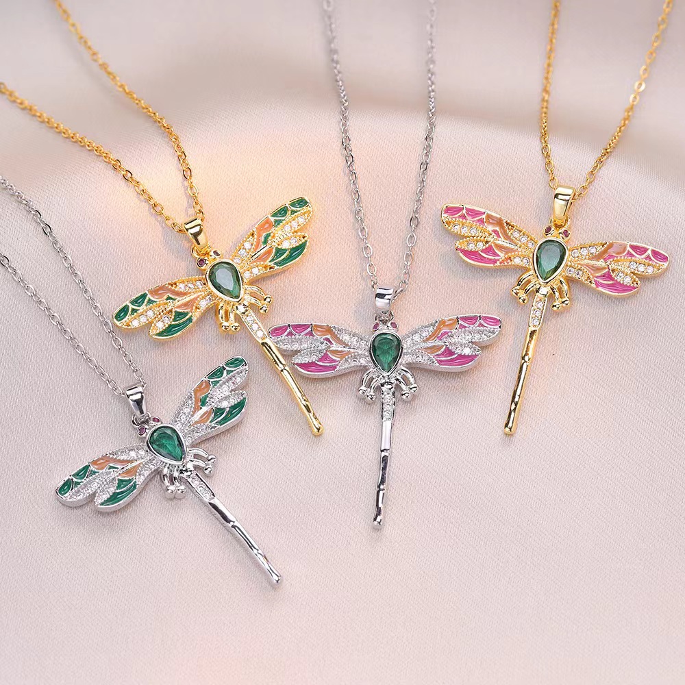 Fashionable Women's Necklace
