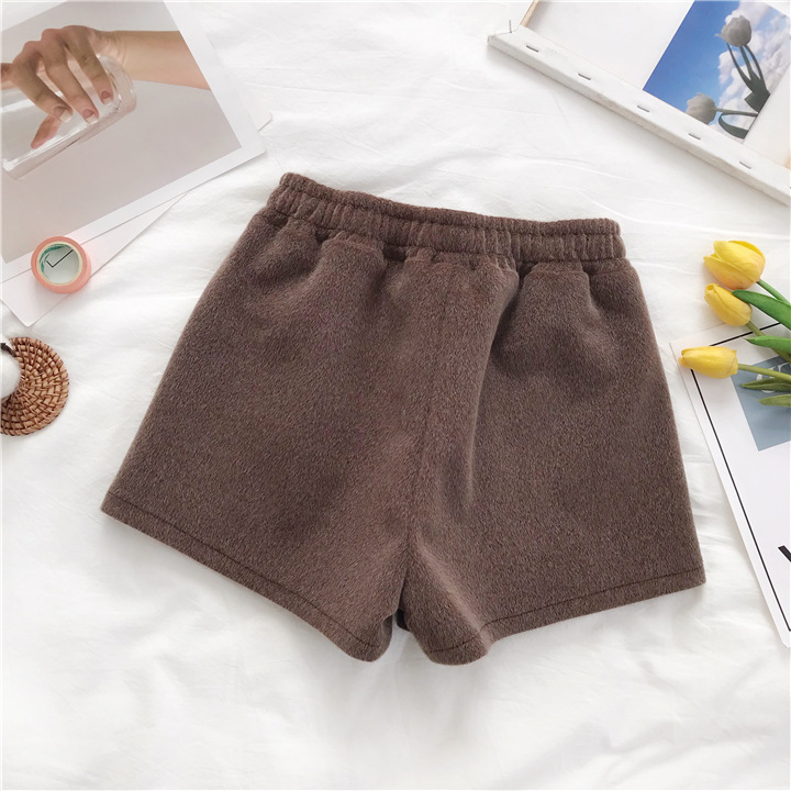 Title 6, All-match outer wear woolen shorts